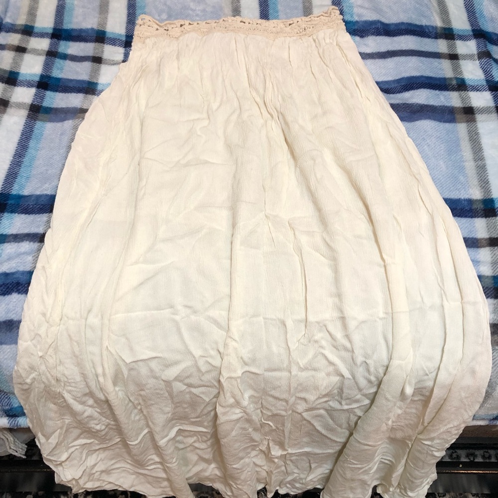 Very J shin length skirt size L